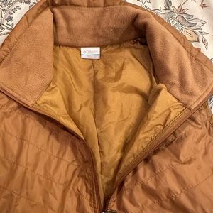 Ladies Columbia Vest 1X like new